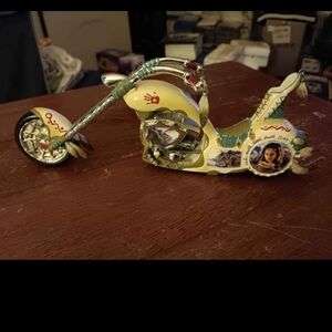 Is Bradford exchange Native American chopper?